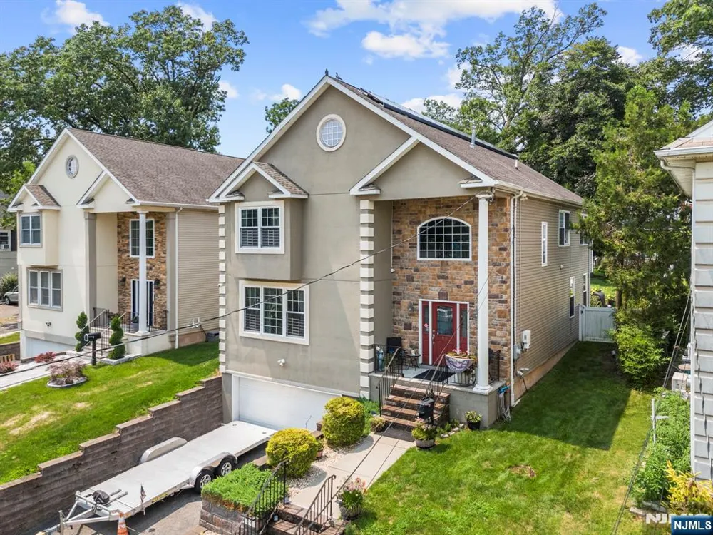 39 Paterson Avenue Clifton, NJ 07014