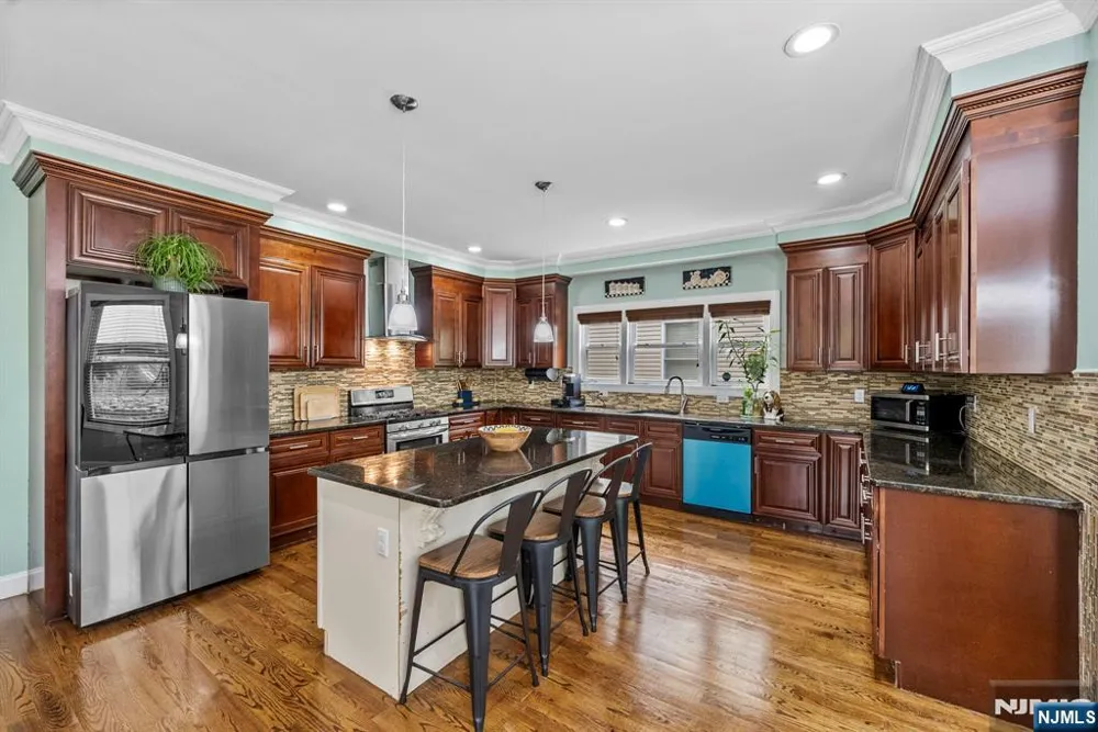 39 Paterson Avenue Clifton, NJ 07014