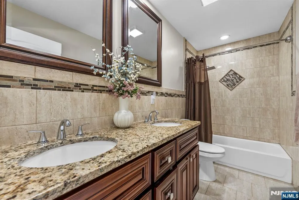 39 Paterson Avenue Clifton, NJ 07014