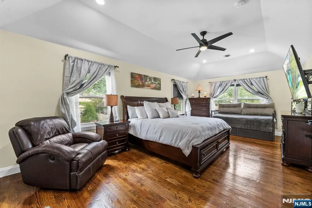 39 Paterson Avenue Clifton, NJ 07014