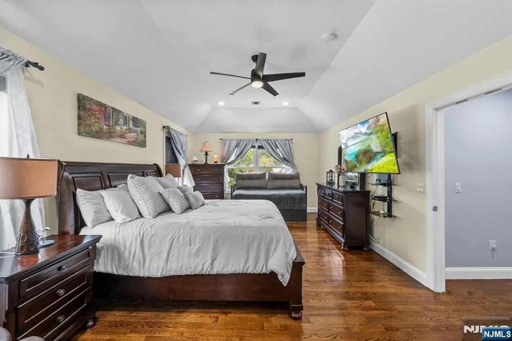 39 Paterson Avenue Clifton, NJ 07014
