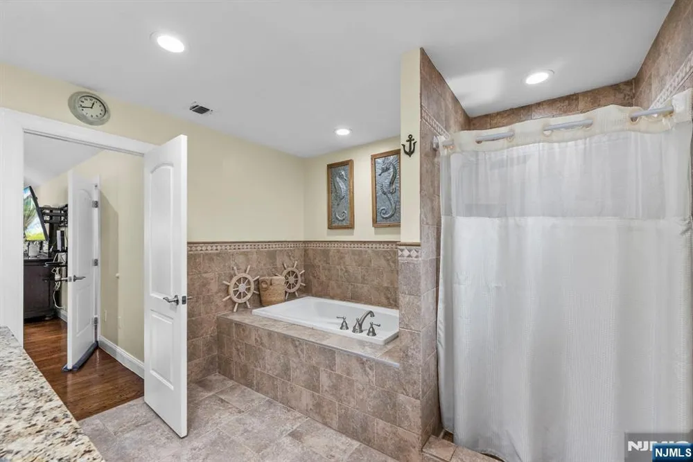 39 Paterson Avenue Clifton, NJ 07014