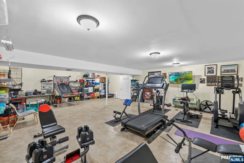 39 Paterson Avenue Clifton, NJ 07014