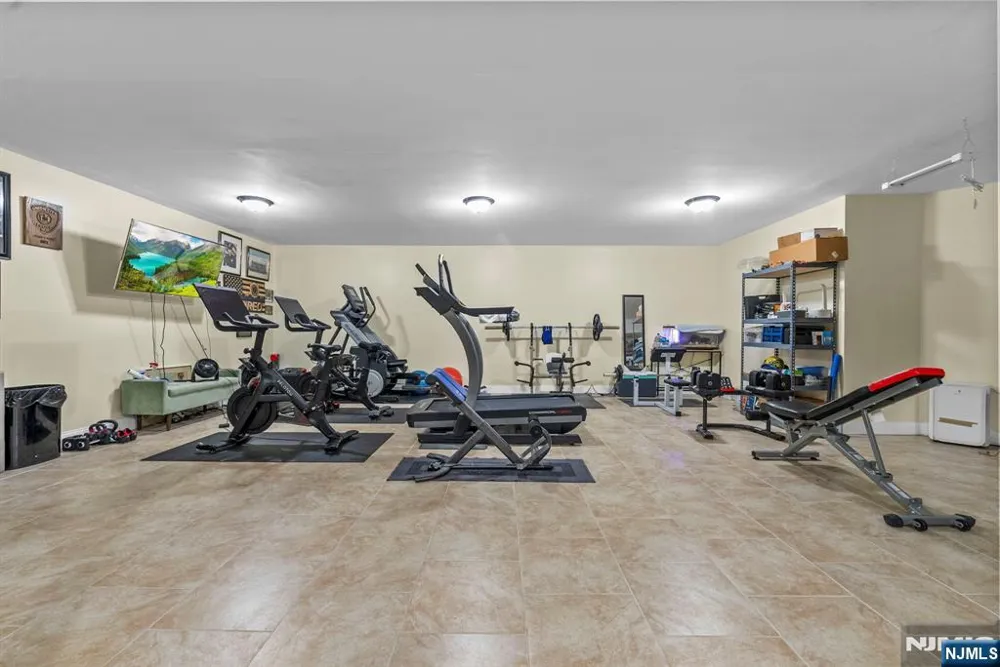 39 Paterson Avenue Clifton, NJ 07014