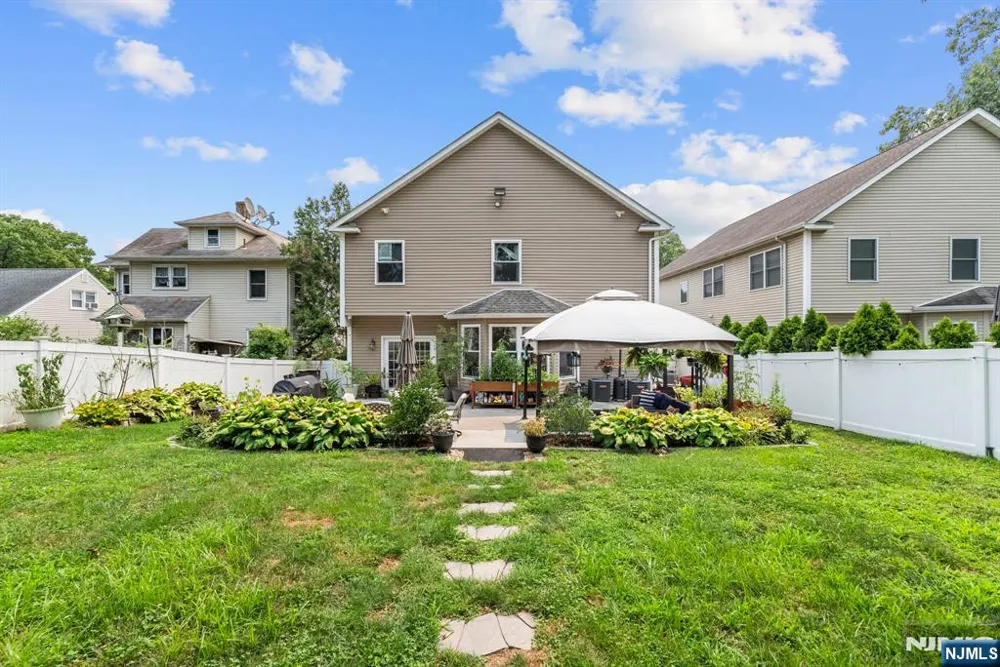 39 Paterson Avenue Clifton, NJ 07014