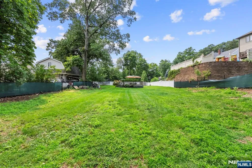 39 Paterson Avenue Clifton, NJ 07014