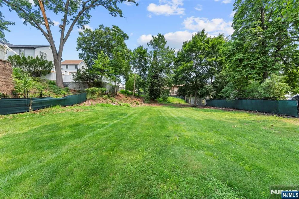 39 Paterson Avenue Clifton, NJ 07014