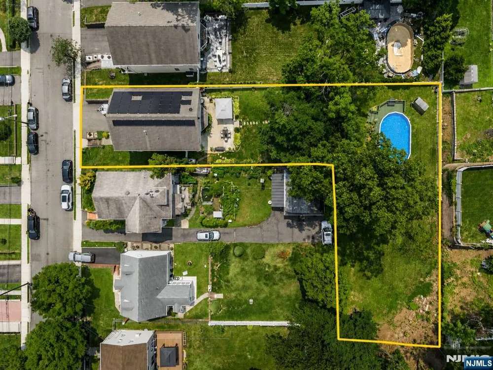 39 Paterson Avenue Clifton, NJ 07014