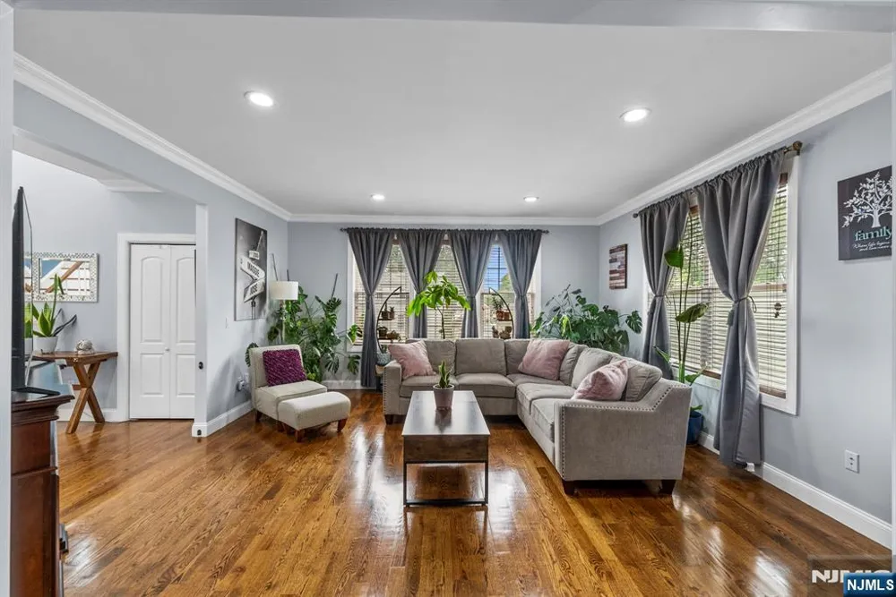 39 Paterson Avenue Clifton, NJ 07014