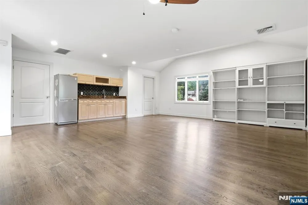 20 Somerset Road 1 Norwood, NJ 07648