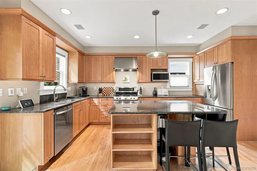 2041 Grape Street Denver, CO 80207