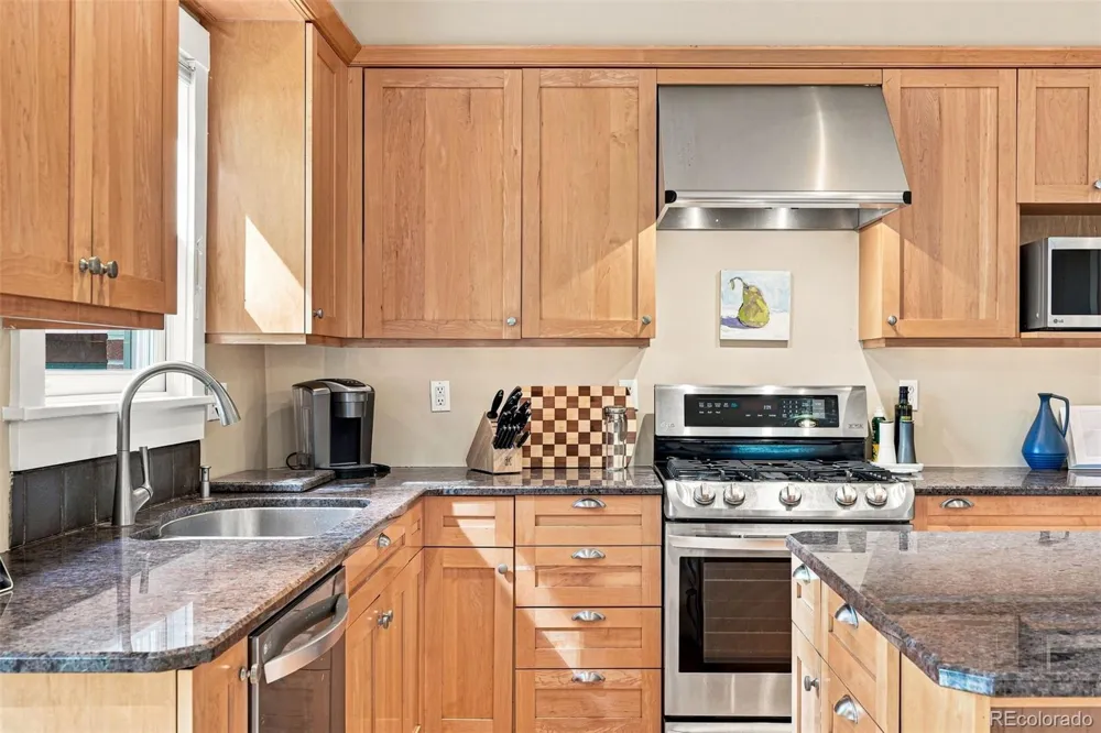 2041 Grape Street Denver, CO 80207
