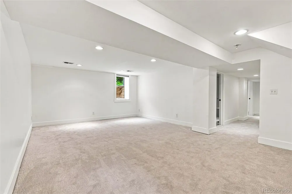 2041 Grape Street Denver, CO 80207