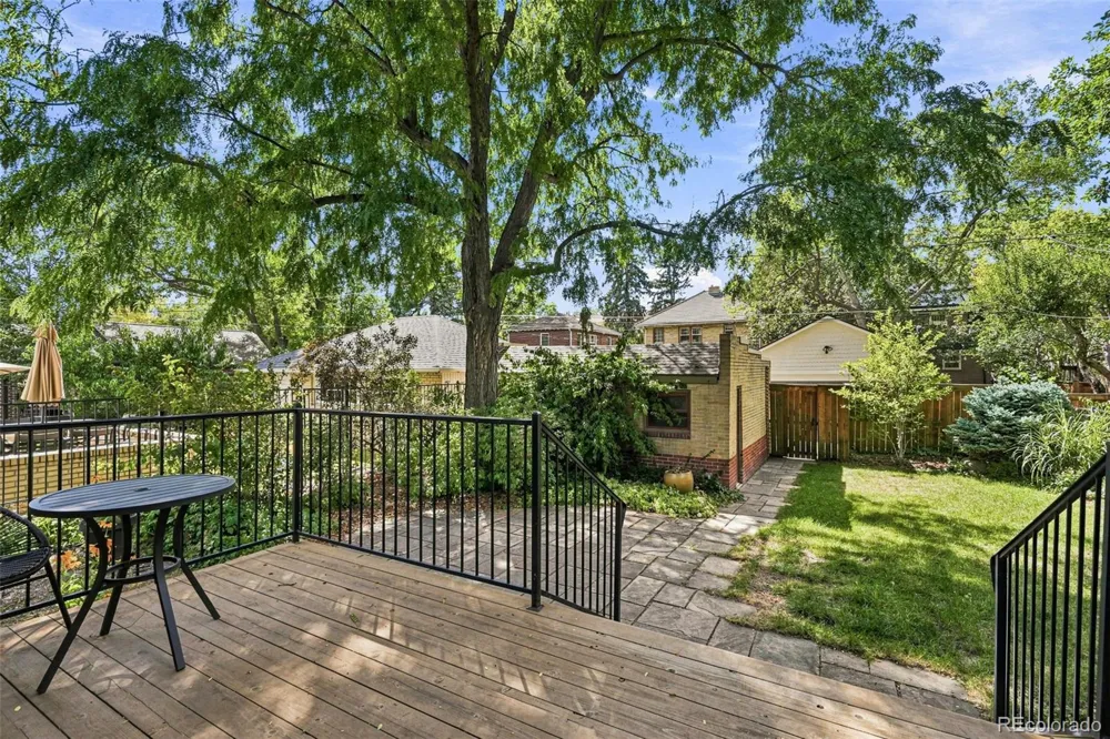 2041 Grape Street Denver, CO 80207