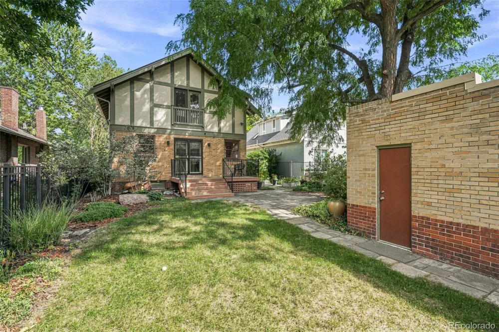 2041 Grape Street Denver, CO 80207
