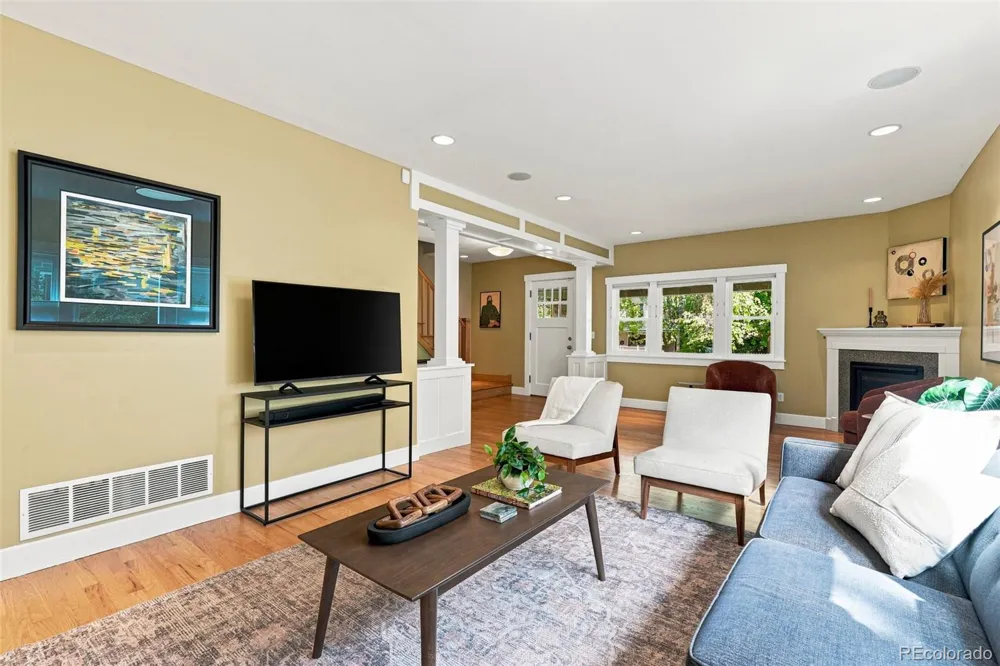 2041 Grape Street Denver, CO 80207