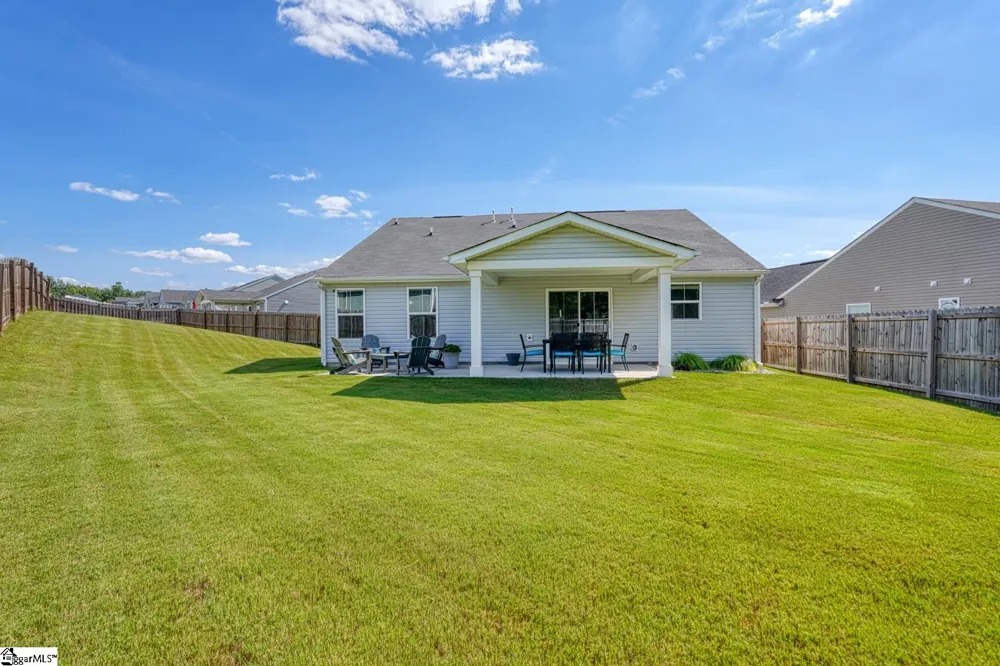 1038 Hunter Green Lane Spartanburg, SC 29302
