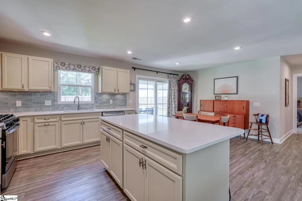 1038 Hunter Green Lane Spartanburg, SC 29302