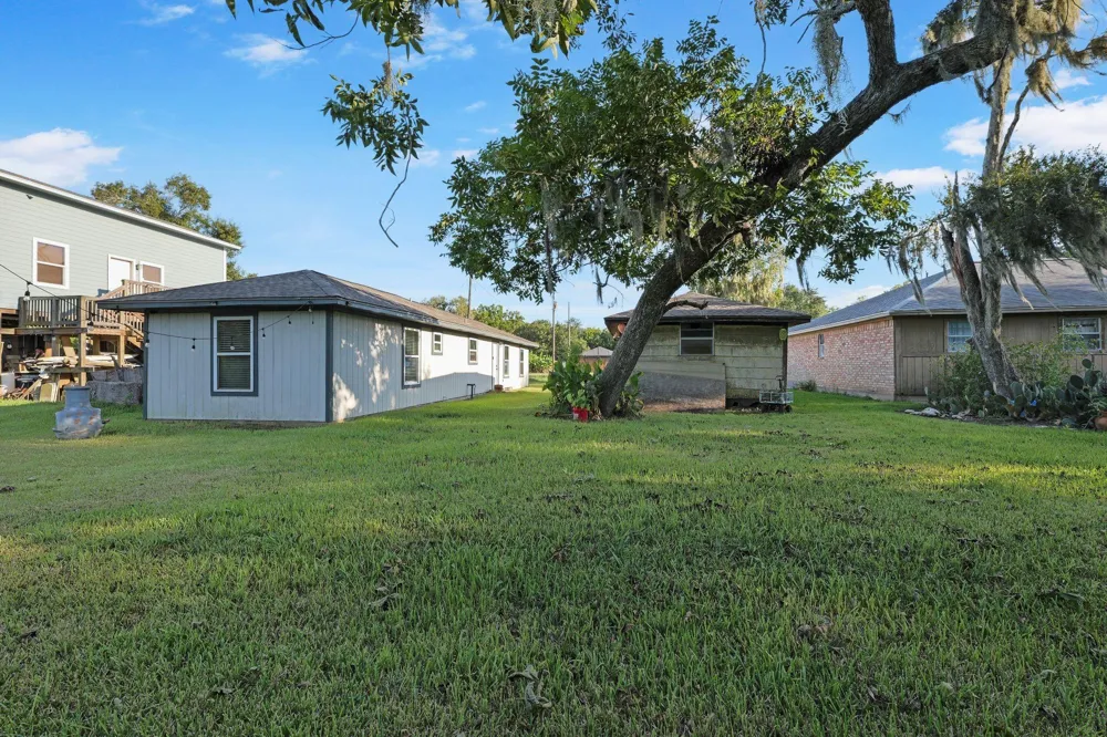 2908 County Road 510a Brazoria, TX 77422