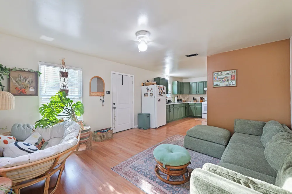 2908 County Road 510a Brazoria, TX 77422