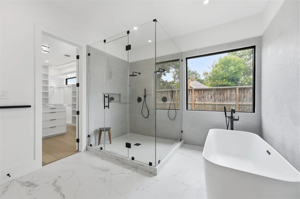 519 W 30th Street Houston, TX 77018