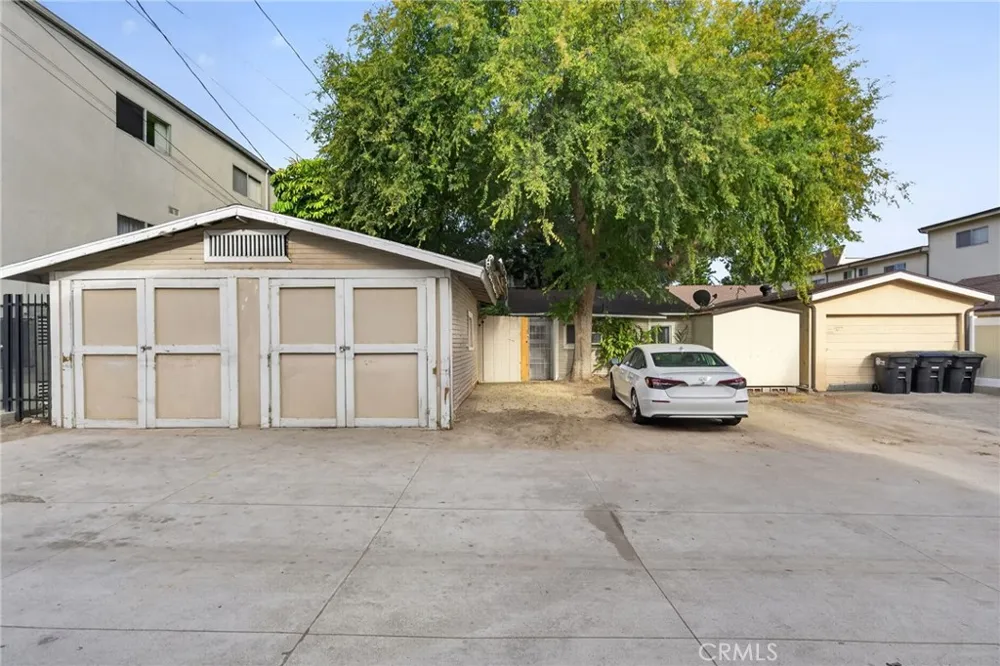 119 S Adams Glendale, CA 91205
