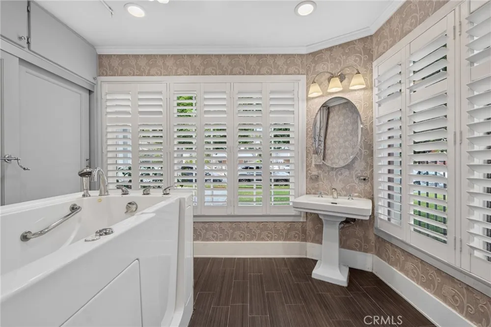 119 S Adams Glendale, CA 91205