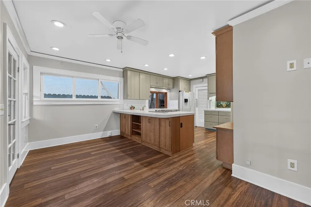 119 S Adams Glendale, CA 91205