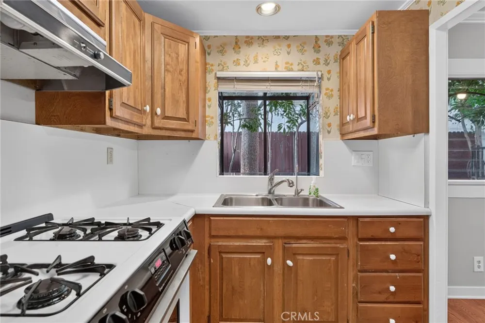 119 S Adams Glendale, CA 91205