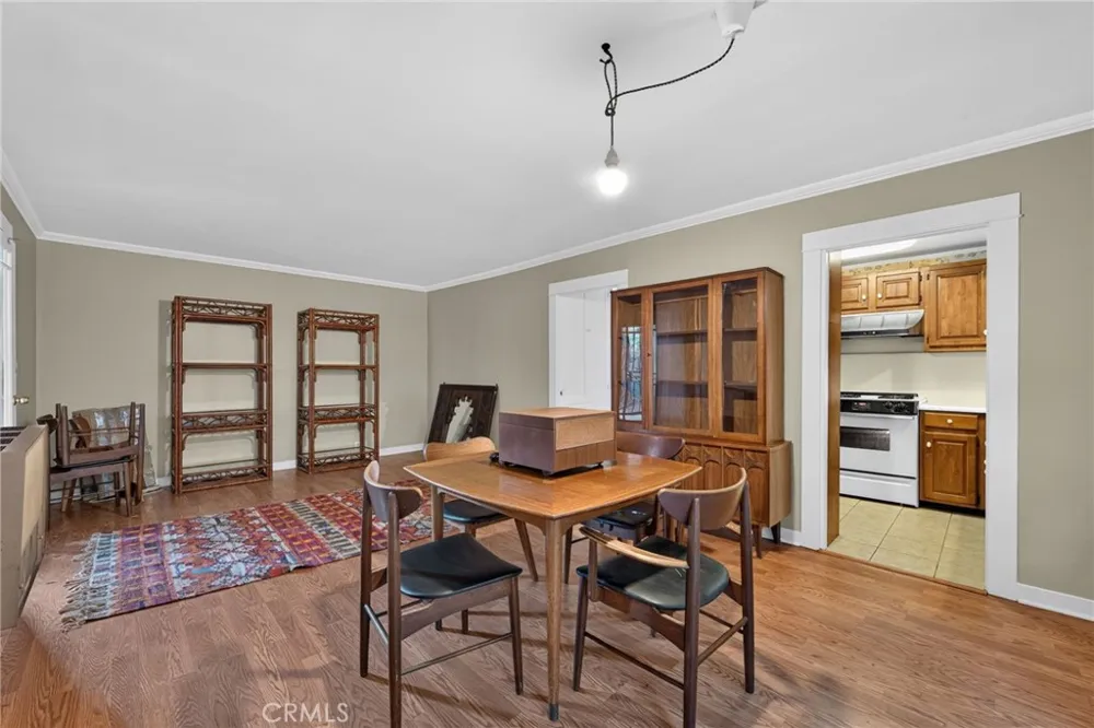 119 S Adams Glendale, CA 91205