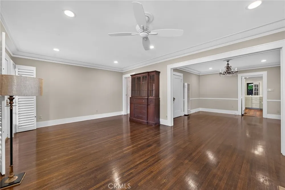 119 S Adams Glendale, CA 91205