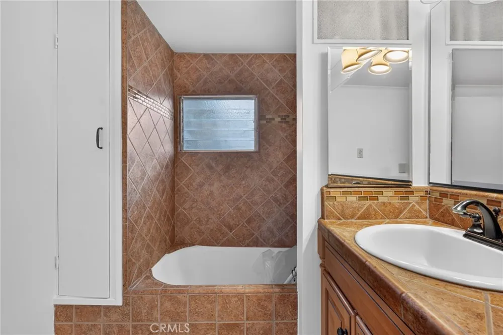 119 S Adams Glendale, CA 91205