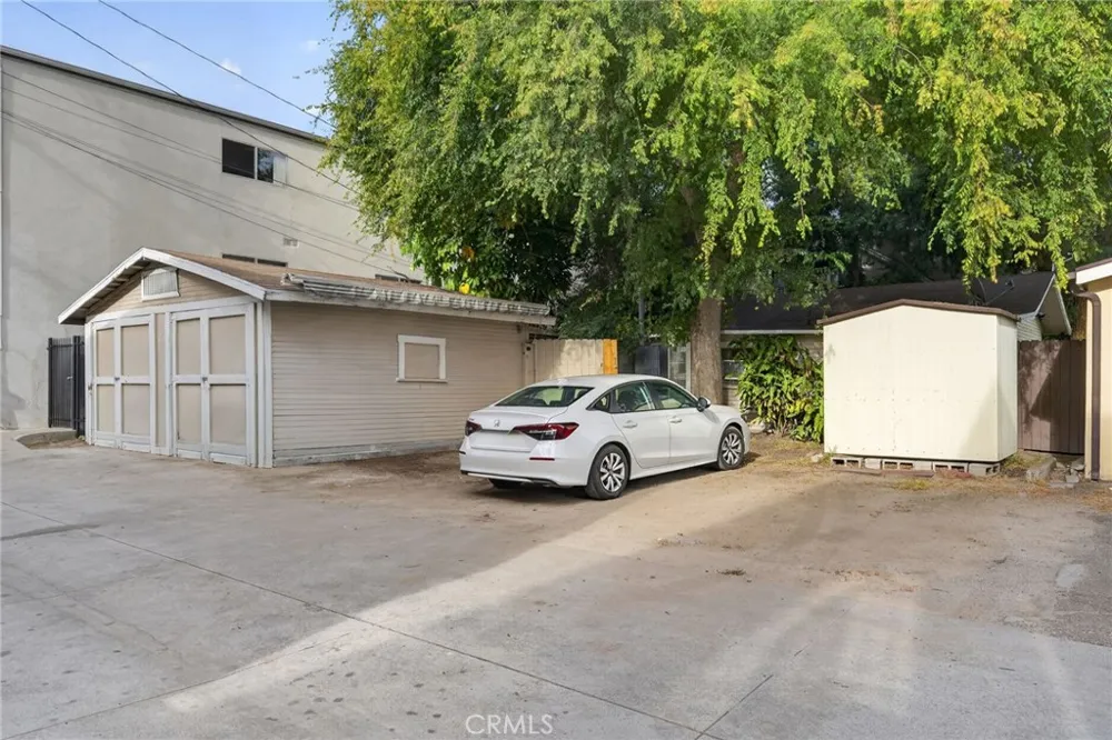 119 S Adams Glendale, CA 91205