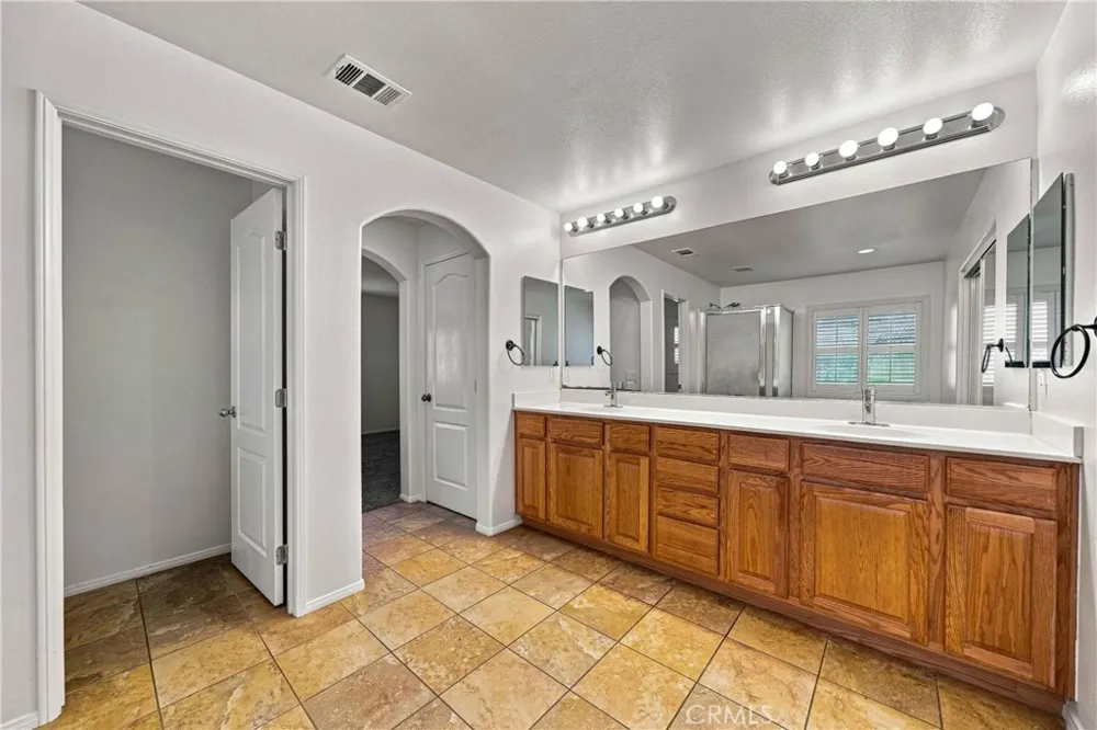 3985 Barbury Palms Way Perris, CA 92571