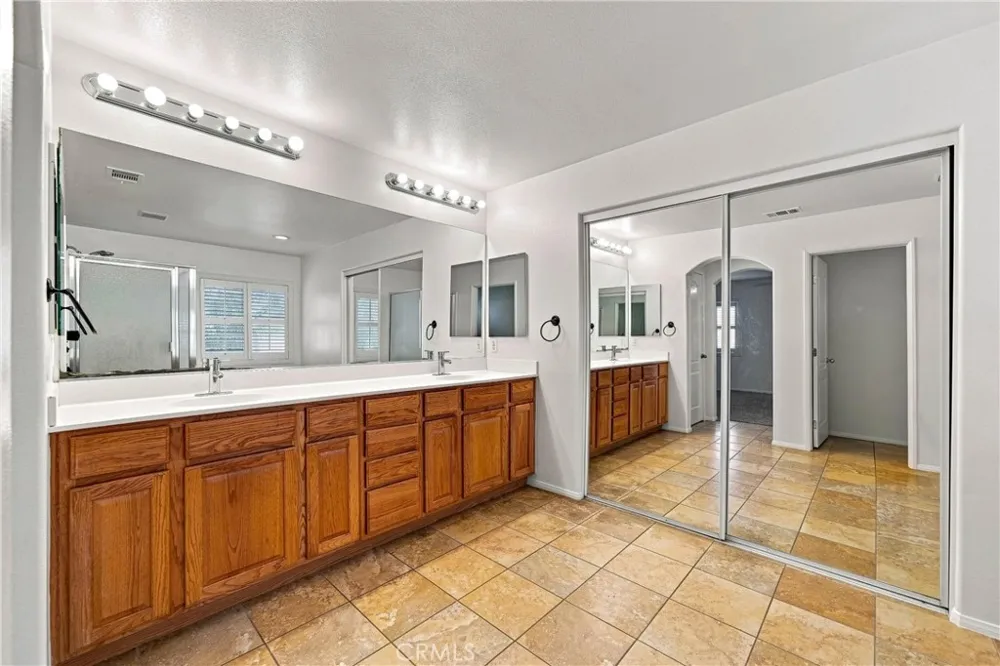 3985 Barbury Palms Way Perris, CA 92571