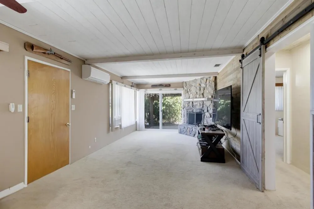 12435 Rockcrest Road Lakeside, CA 92040