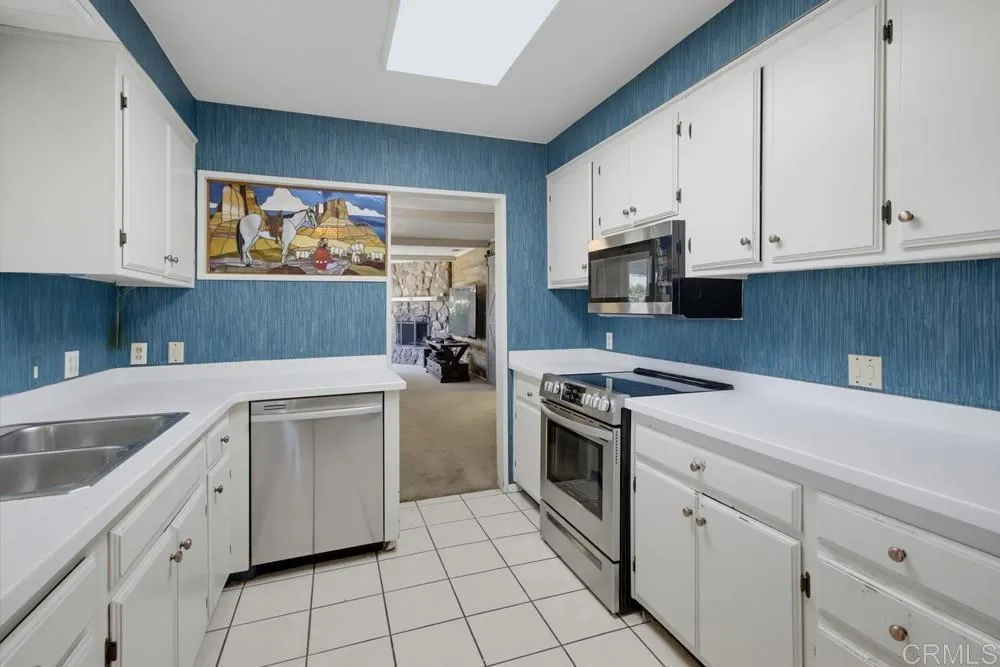 12435 Rockcrest Road Lakeside, CA 92040