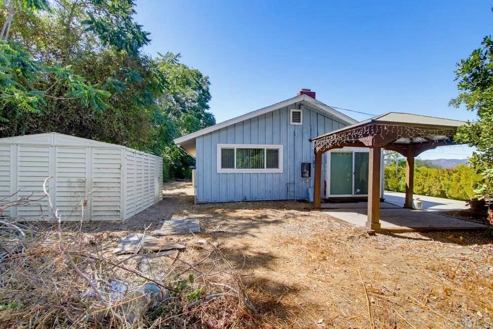 12435 Rockcrest Road Lakeside, CA 92040