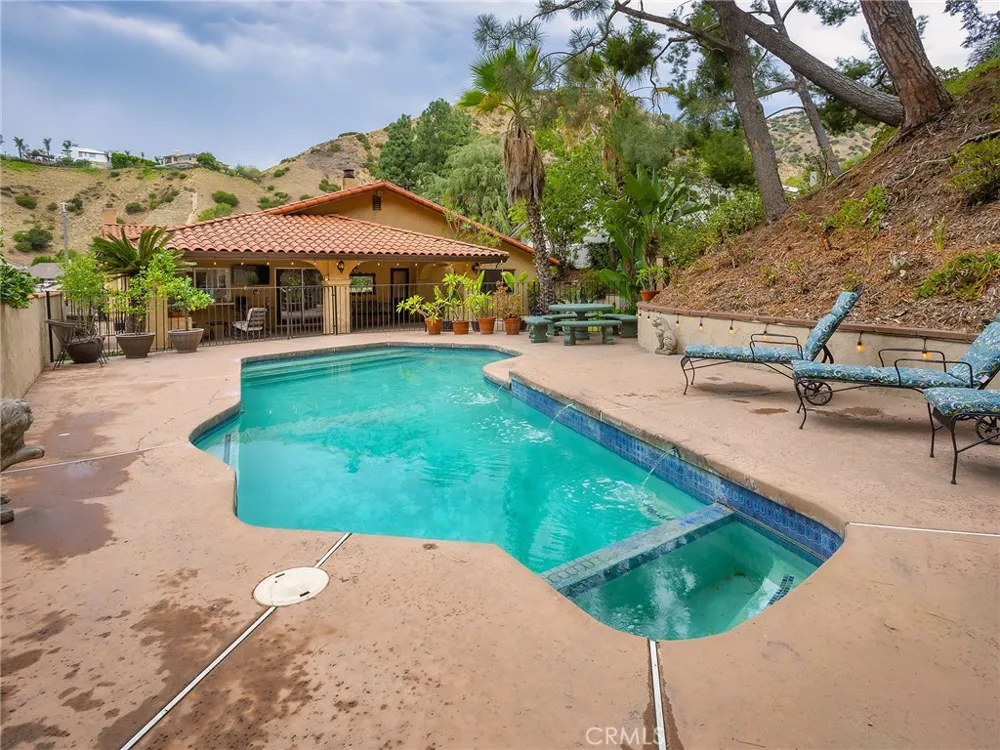 3400 Brace Canyon Road Burbank, CA 91504