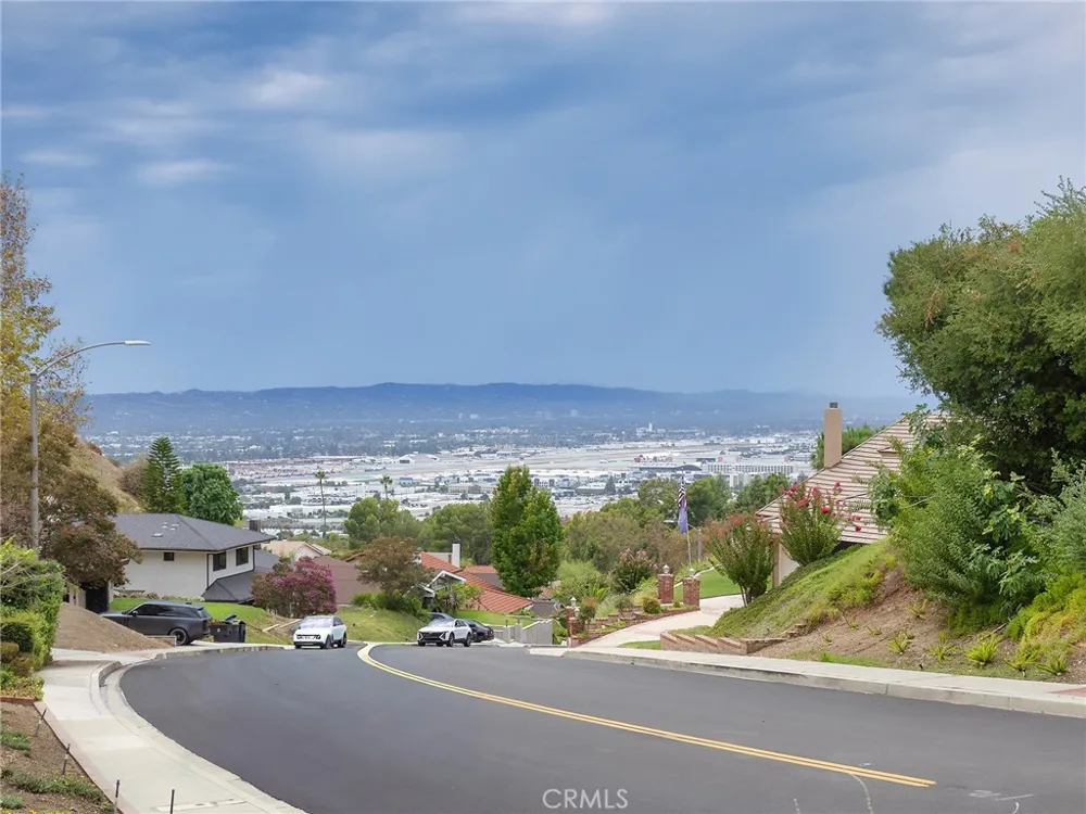 3400 Brace Canyon Road Burbank, CA 91504