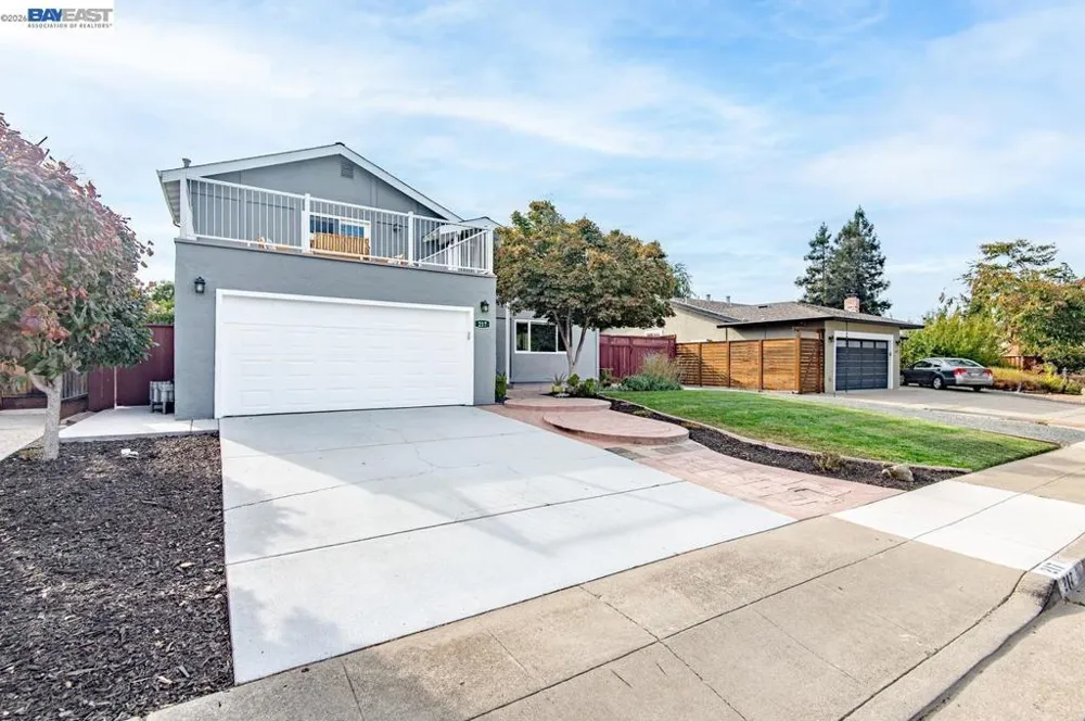 217 Elvira St Livermore, CA 94550