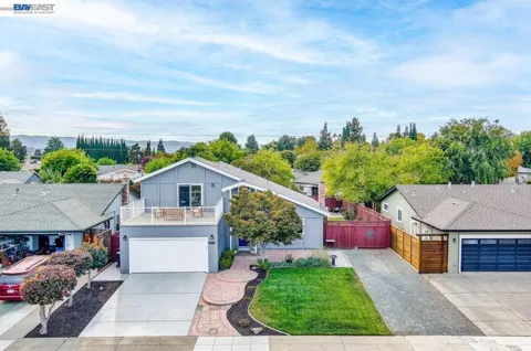 217 Elvira St
