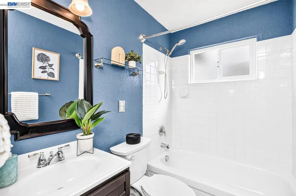 217 Elvira St Livermore, CA 94550