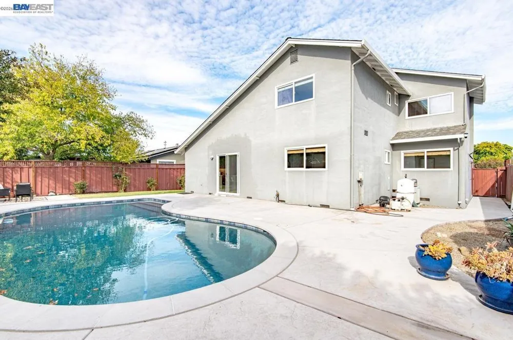 217 Elvira St Livermore, CA 94550