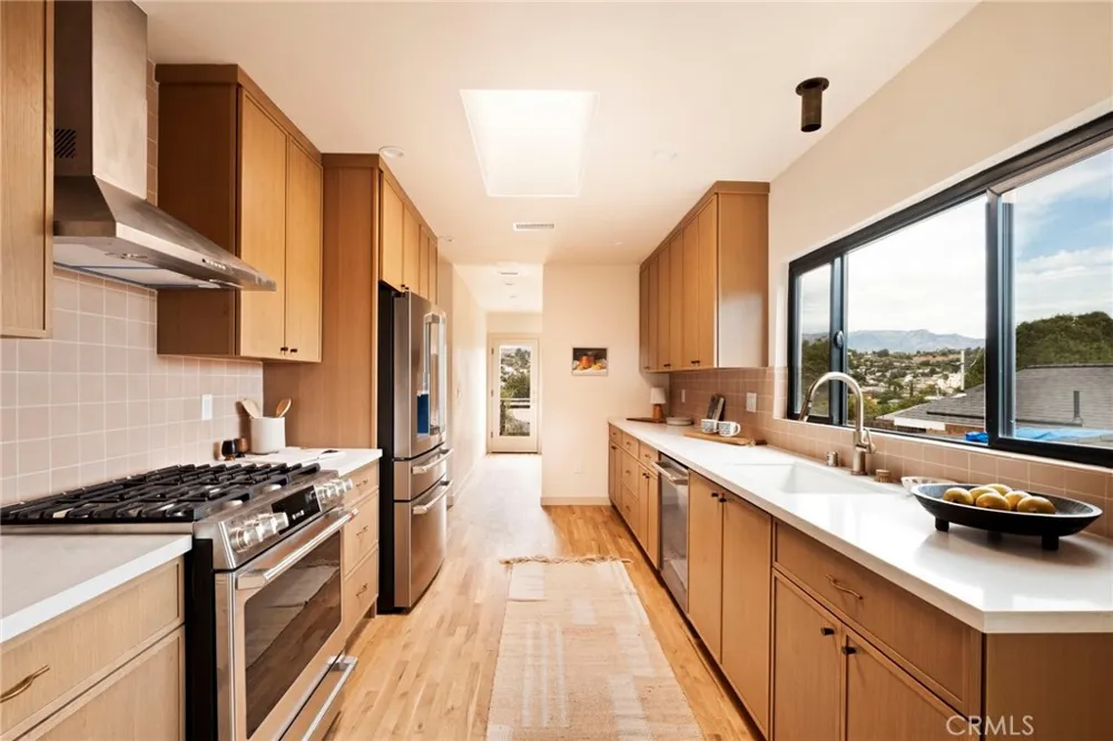 5217 Hub Street Los Angeles, CA 90042