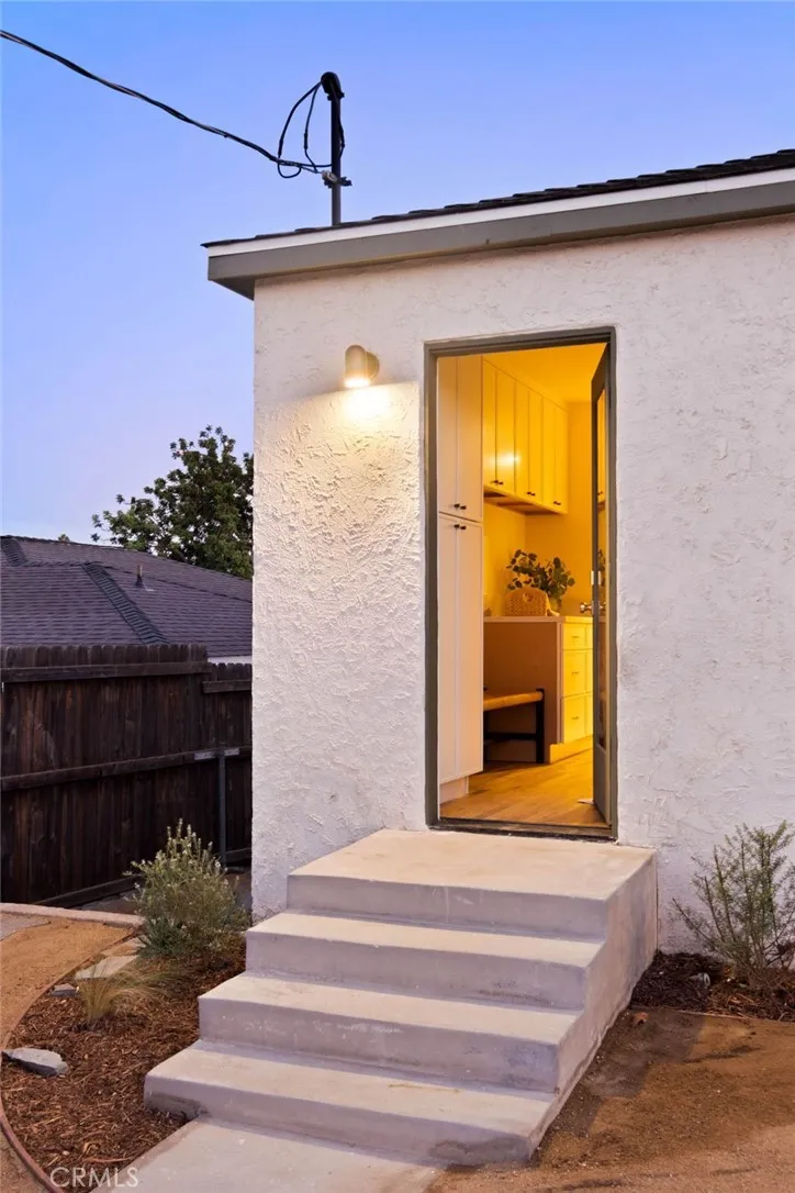 5217 Hub Street Los Angeles, CA 90042