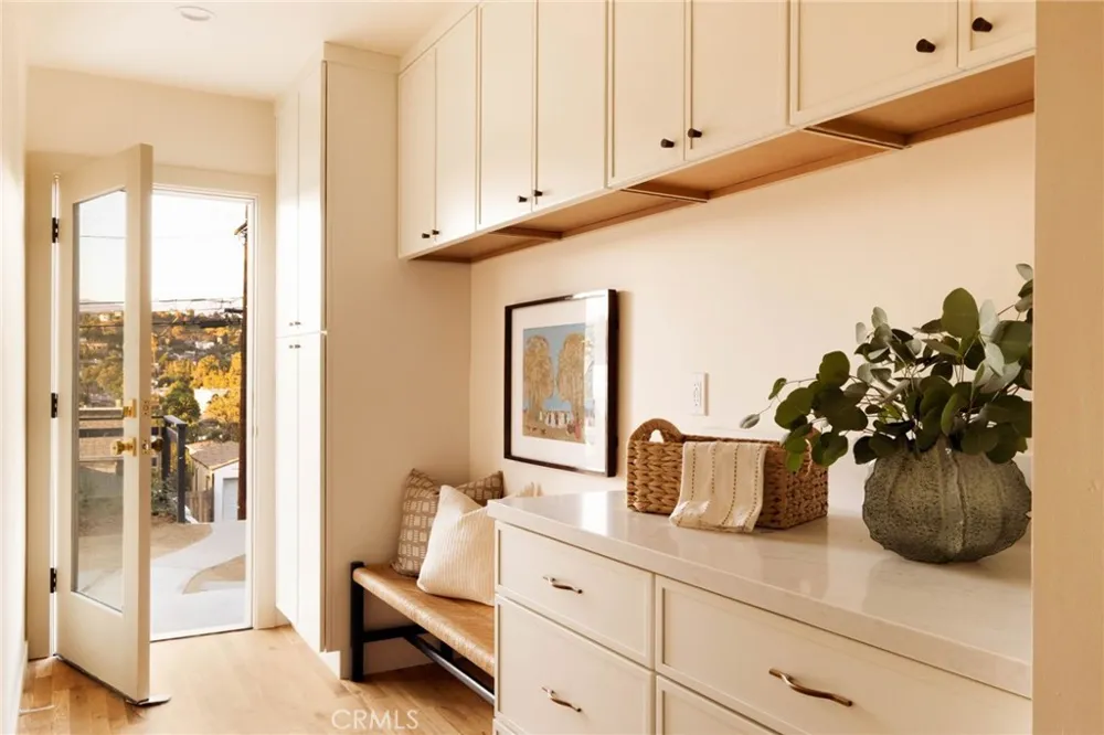 5217 Hub Street Los Angeles, CA 90042