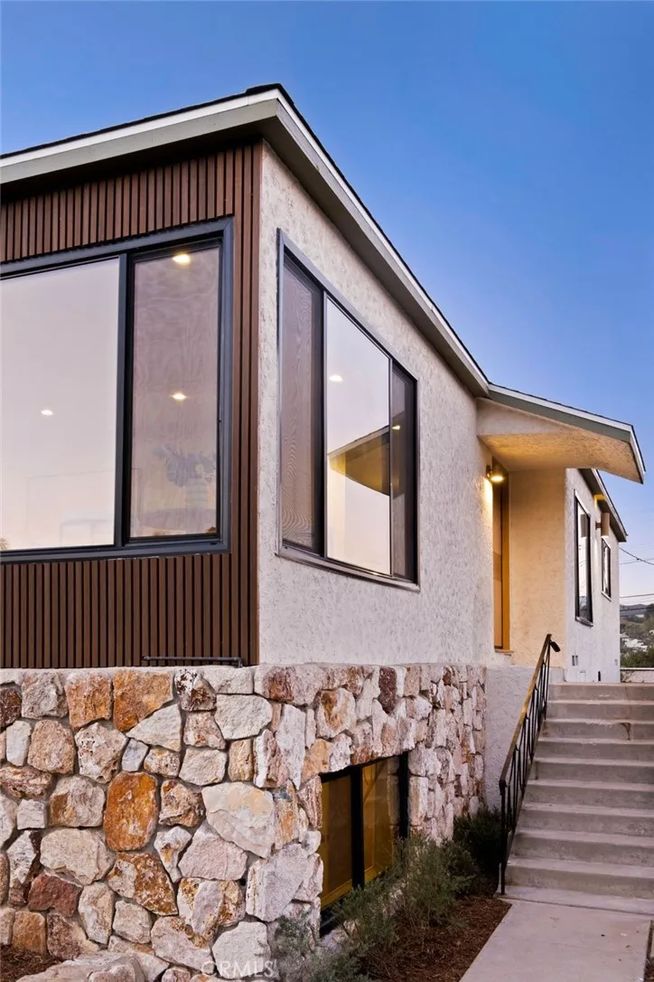 5217 Hub Street Los Angeles, CA 90042