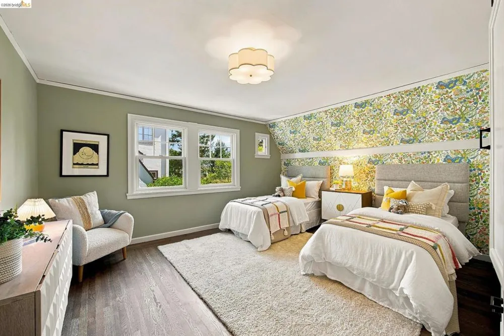939 Hillcroft Circle Oakland, CA 94610