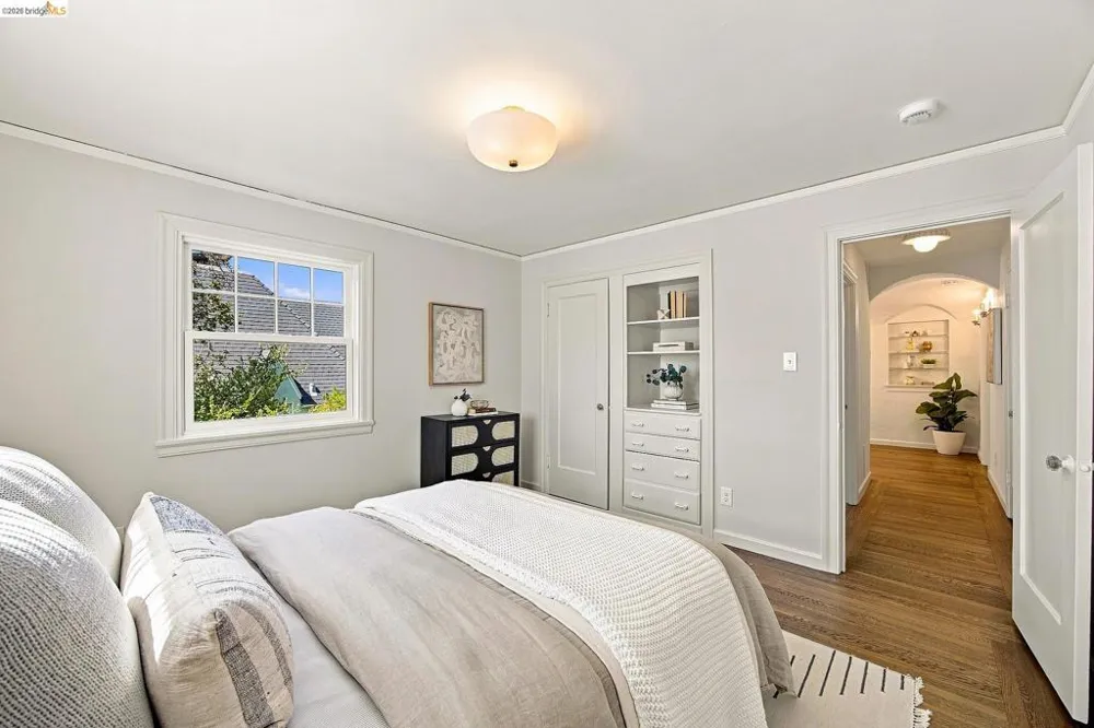 939 Hillcroft Circle Oakland, CA 94610